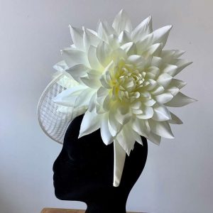 White Dahlia Hatinator